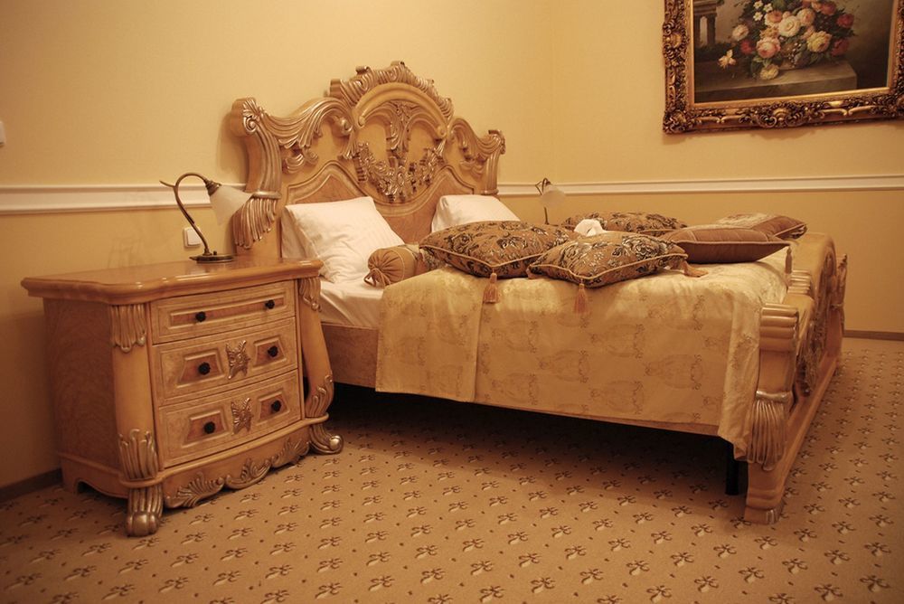 Zamek Kamenny Dvur Hotel Mostov ภายนอก รูปภาพ