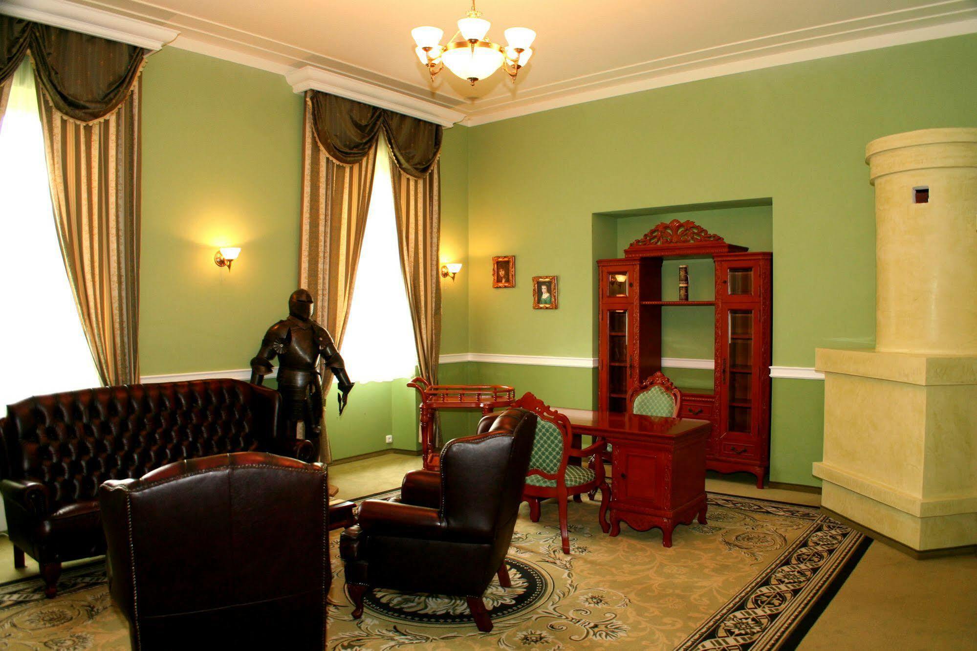 Zamek Kamenny Dvur Hotel Mostov ภายนอก รูปภาพ